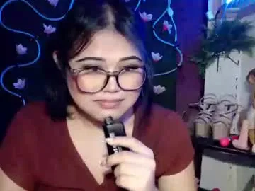 lovelypinaychubsx on Chaturbate