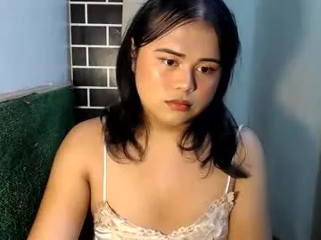 lovelypinaychubsx on Chaturbate