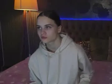 Offline luisaclover on Chaturbate