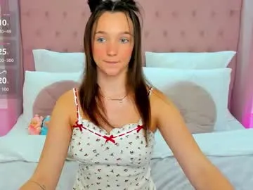 Offline luisavee on Chaturbate