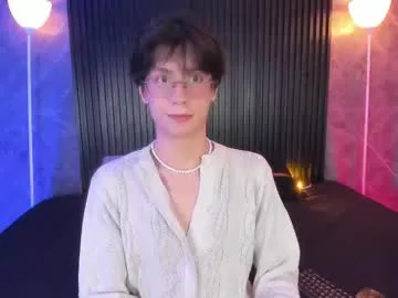 Offline luixdust1 on Chaturbate