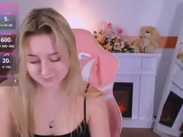 Offline lulu___moon on Chaturbate