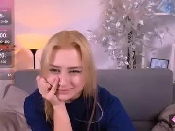 Offline lulu___moon on Chaturbate