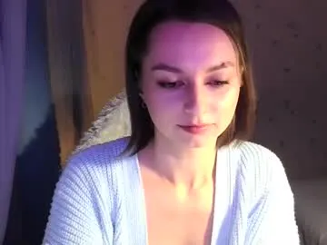 Offline lunaa_bluee on Chaturbate