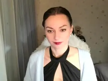 Offline lunaa_bluee on Chaturbate