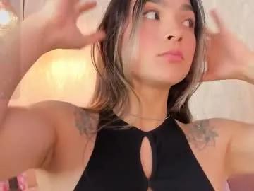maca_bloom from Chaturbate