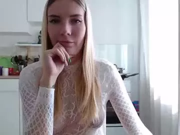 Offline manyamania on Chaturbate