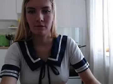 Offline manyamania on Chaturbate