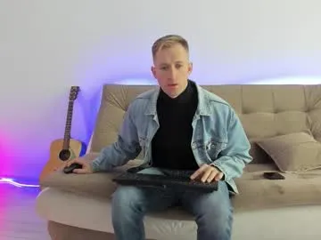 Offline marc105100 on Chaturbate