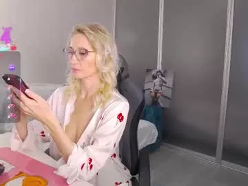 Offline marysantamonika on Chaturbate