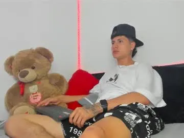 Offline mateo_escobar on Chaturbate