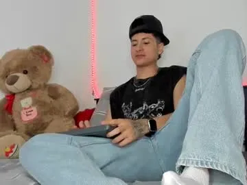 Offline mateo_escobar on Chaturbate