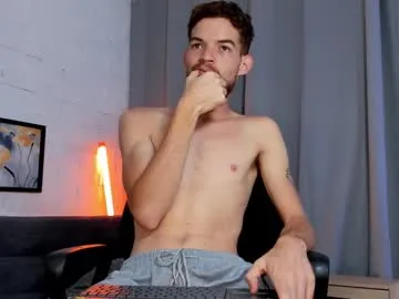 Offline mateo_hunter on Chaturbate