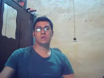 Offline maurodirty on Chaturbate