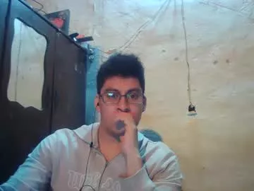 Offline maurodirty on Chaturbate