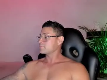 maxi_mux1 — Lovense EDGE 2  -be ON Now !! - Goal is : TAKE OFF MY JEANS  #Lovense #lovenseon #latino #bulge #feet #bigmuscles