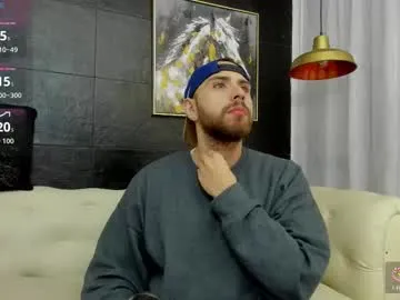 maximo_wolf1 — GOAL: Diidldo Show [800 tokens remaining] good experience #hairy #bear #jeans #beard #socks Big boys also like to be fucked