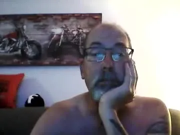 Offline meathome3 on Chaturbate