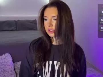 menndi from Chaturbate
