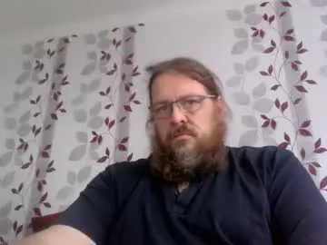 Offline metallbuddy on Chaturbate