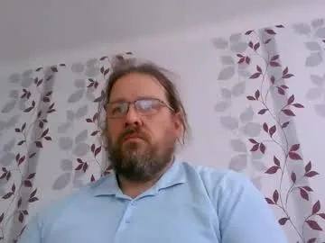 Offline metallbuddy on Chaturbate