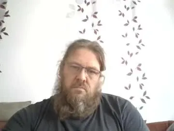 Offline metallbuddy on Chaturbate