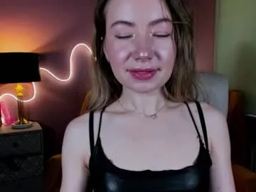 mia_luxx92 on Chaturbate