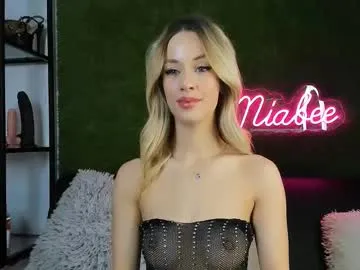miabeex on Chaturbate