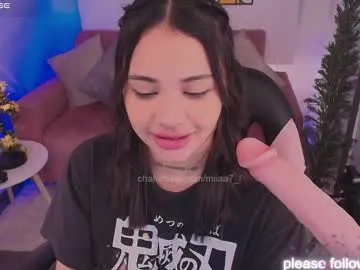 Offline miiaa7_ on Chaturbate