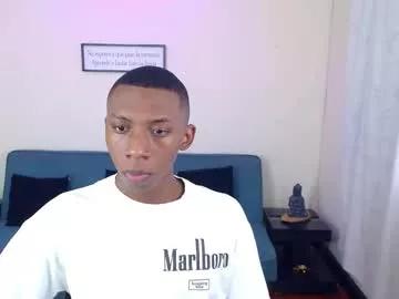 miiloo18 from Chaturbate