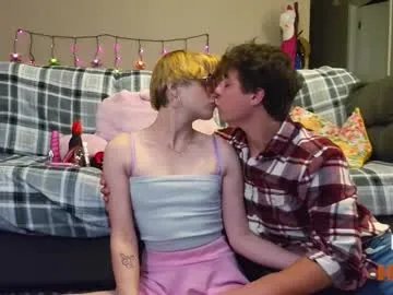 Offline milkandhoneycams on Chaturbate