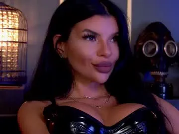 Offline mistresselenia on Chaturbate