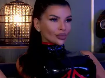 Offline mistresselenia on Chaturbate