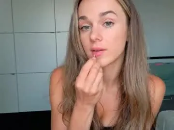 Offline mmminnie on Chaturbate