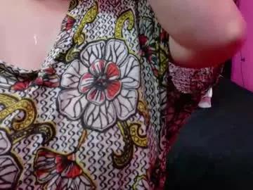 mommyissuess_ from Chaturbate