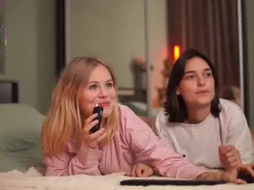 Offline monica_law_ on Chaturbate