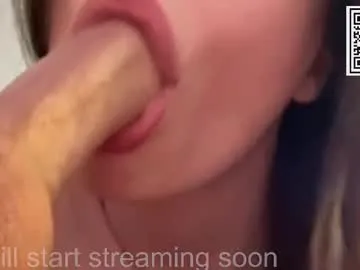 Offline murrrelllie on Chaturbate