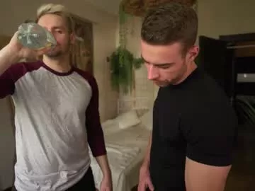 Offline muscularfriend on Chaturbate