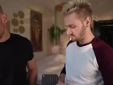 Offline muscularfriend on Chaturbate