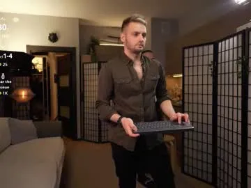 Offline muscularfriend on Chaturbate