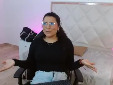 naanaky_tay on Chaturbate 