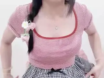 Offline natycutiegirl on Chaturbate