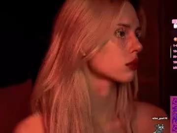 nelly_carroll from Chaturbate
