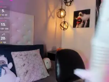 Freechat nicollee_heart on Chaturbate