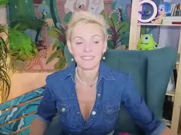 Offline nymphvariety on Chaturbate