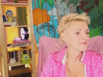 Offline nymphvariety on Chaturbate