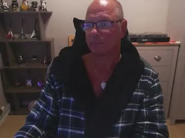 Offline oldveteranuk on Chaturbate