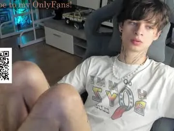 Offline oliverrgroove on Chaturbate