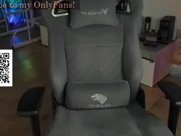 Offline oliverrgroove on Chaturbate