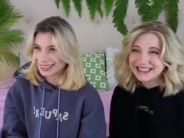 Freechat pinkadele on Chaturbate